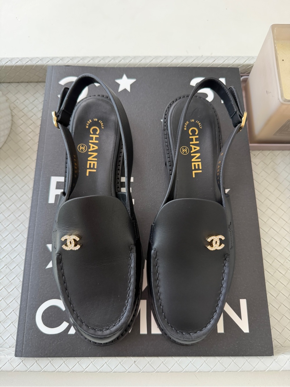 Chanel Metiers D’art 26 Strass CC Logo Black Leather Slingback Loafers Flats - Picture 4 of 14